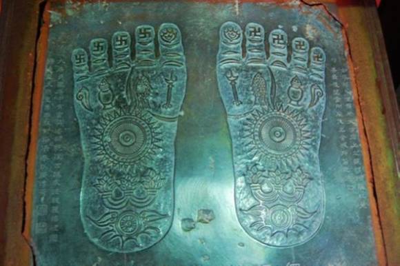 釋迦牟尼佛的真實腳印，見者頂禮者福報不可思量