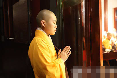 經常見到佛教雙手合十，原來有這麼多功德！很多人不知道