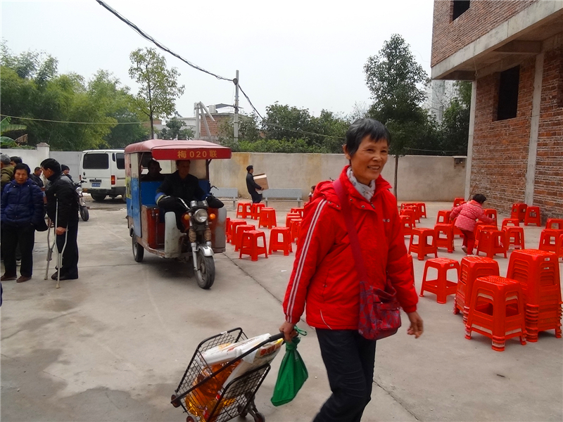 2015春節前送米送油第四站：梅縣城東鎮