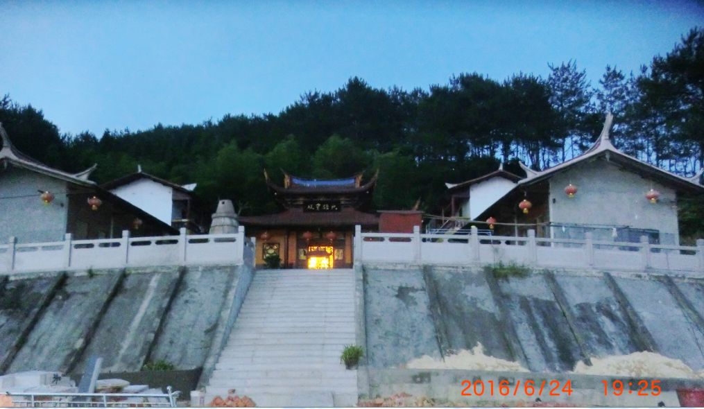 路邊大石佛緣說,瑤音禪寺夜來客 路邊大石佛緣說,瑤音禪寺夜來客