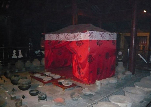 觀滿城漢墓，嘆人生無常