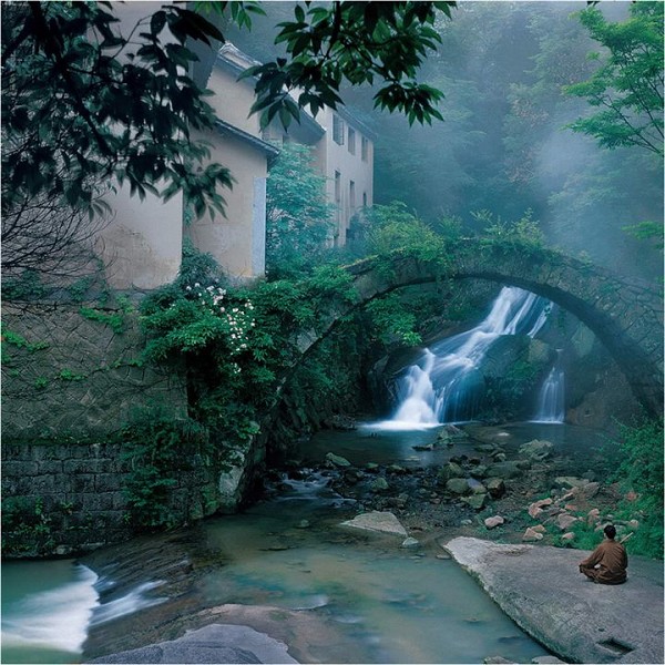 淨土法門：看山看水的境界