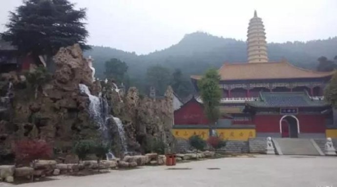 獨尊湛現：千萬不要用一顆痴迷的心去追求佛法