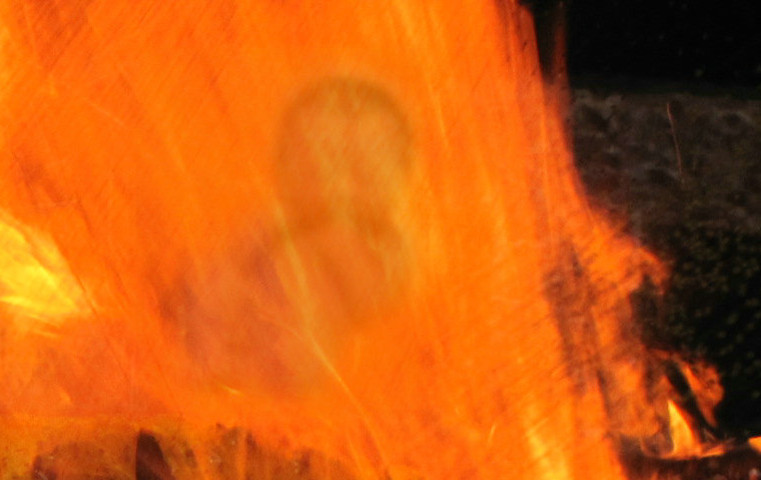 火供拍到婴灵图片图片