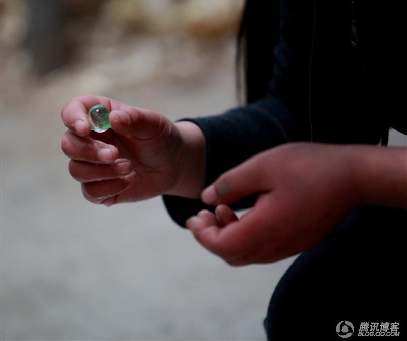一位12歲小女孩的別樣人生