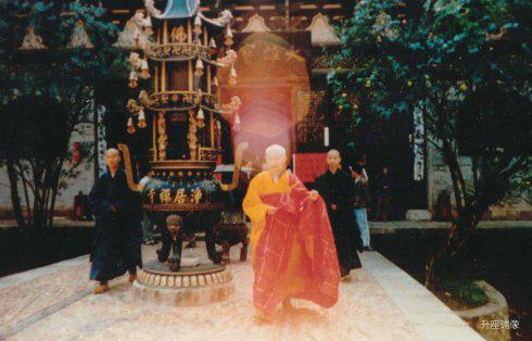 宏琳法師：傳臨濟宗第四十四世體光本達禪師真贊