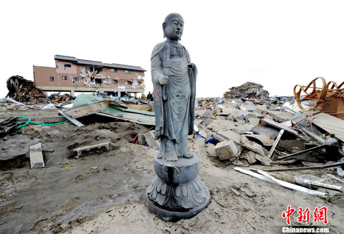不可思議！日本地震海嘯中不倒的佛像！