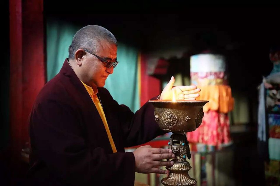 嘎玛仁波切:念死无常是正解,任凭业消随消得自在