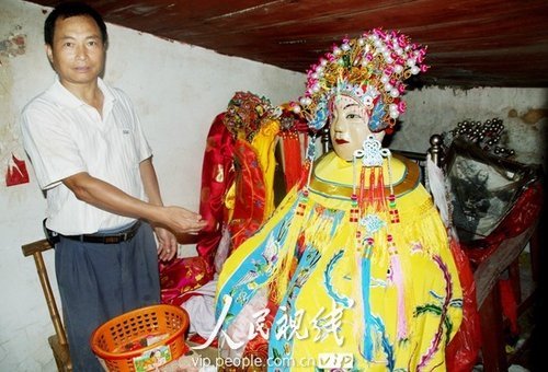 江西上饒發現真身塑像 老嫗去世20年不腐