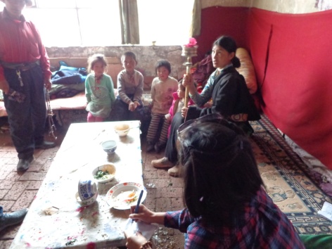 藏區那些貧困失學的孩子們