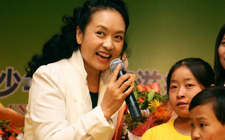 「第一夫人」彭麗媛的公益慈善歷程(圖) 「第一夫人」彭麗媛的公益慈善歷程(圖)