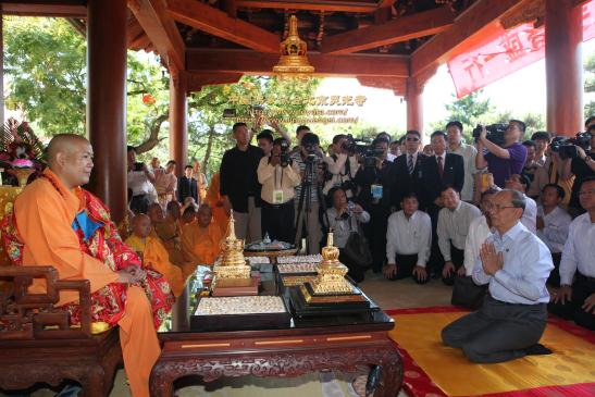 靈光寺彌勒聖像開光緬甸總統再次來寺朝拜