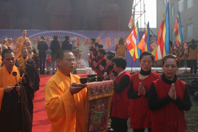 衢州天寧寺大雄寶殿奠基法會今天上午在天寧寺舉行