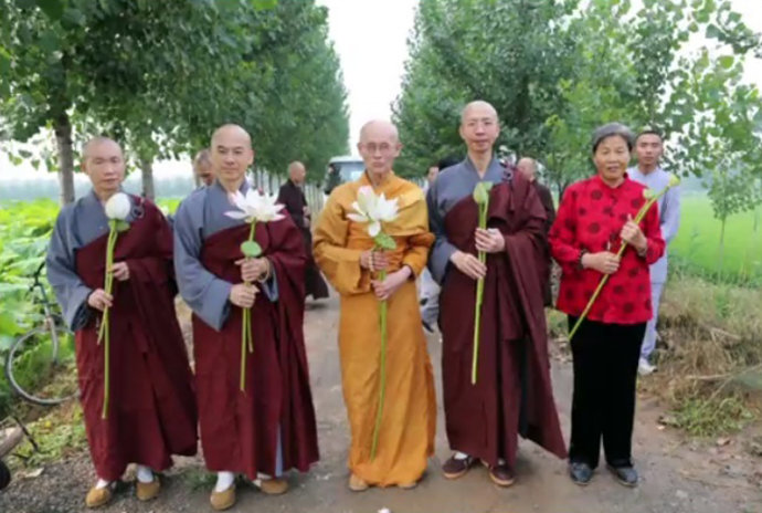 定弘法師：持戒念佛報師恩