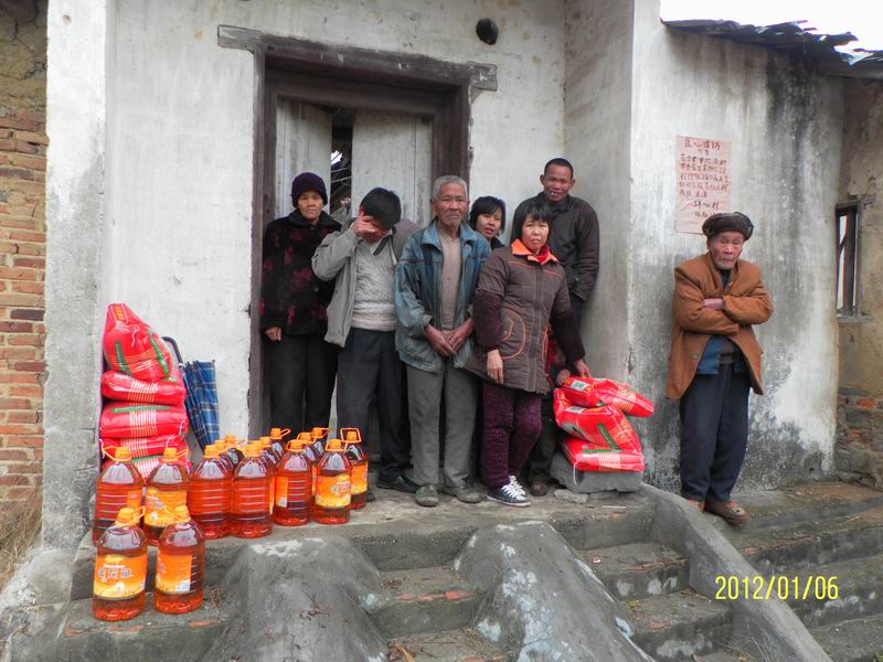 學佛網送米送油活動陽山站派送紀實 學佛網送米送油活動陽山站派送紀實