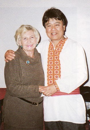 居士文章 大德居士 >> 冯冯:一个乐盲"在莫斯科芭蕾舞台上" 是全场