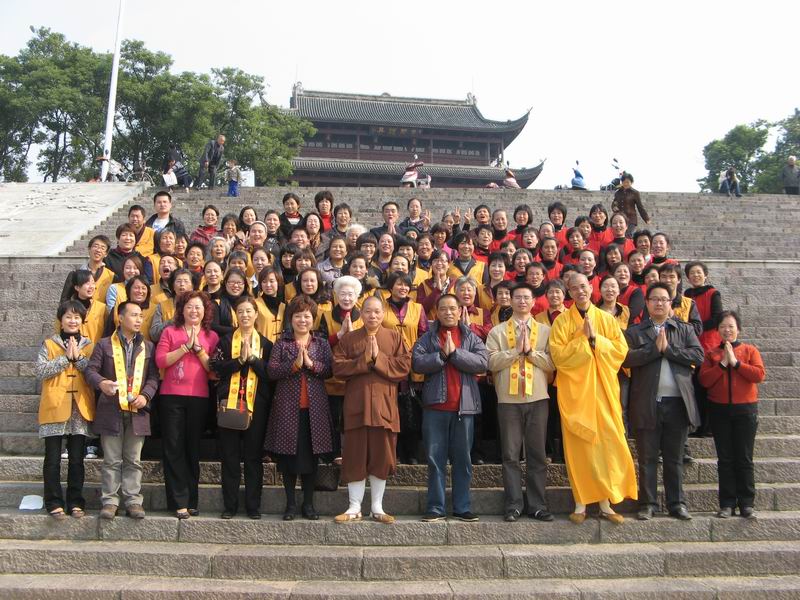 衢州天寧寺大雄寶殿奠基法會今天上午在天寧寺舉行