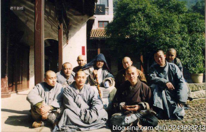 宏琳法師：傳臨濟宗第四十四世體光本達禪師真贊
