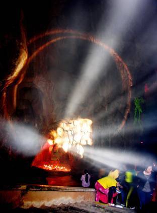 【轉】極其罕見的佛菩薩顯聖真實照片 視頻：見者信心大增