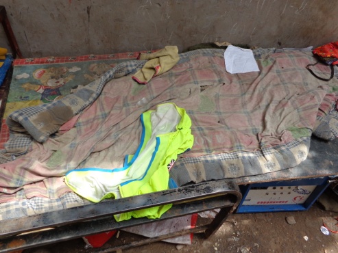 藏區那些貧困失學的孩子們