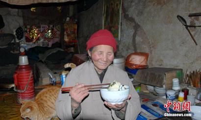 83歲終南山「茅棚隱士」：與山為伴，與人為善
