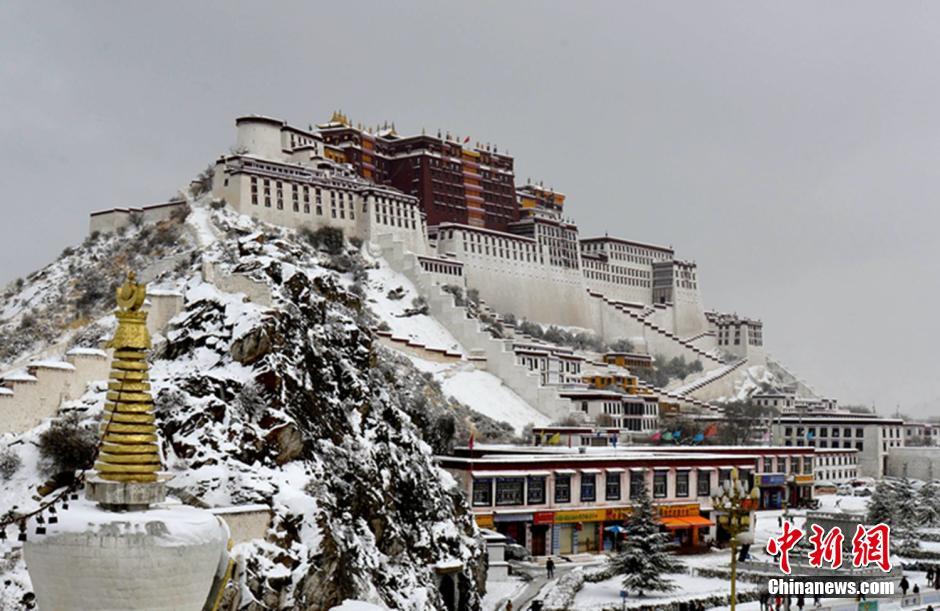 西藏：風雪中的朝拜
